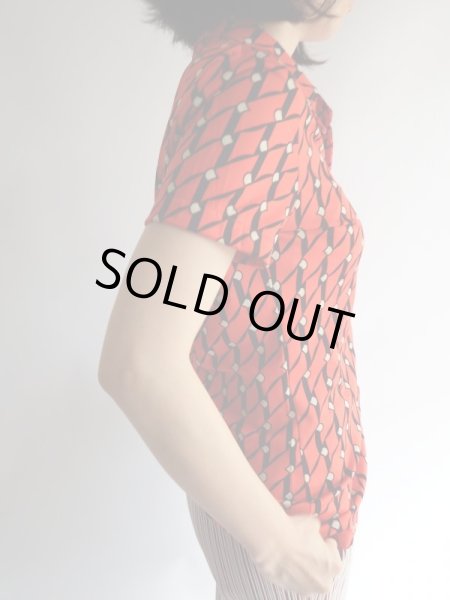 画像2: ★赤×黒モダン柄シャツ (2)