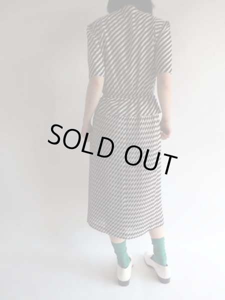 画像4: ★高島屋*ナナメストライプがカッコいいワンピ (4)