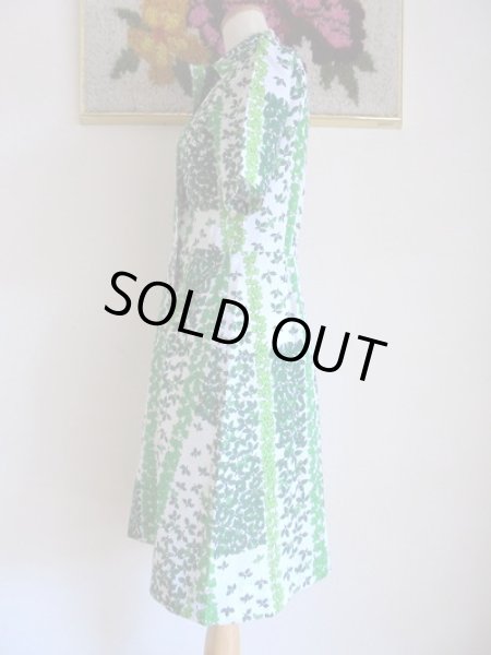 画像6: 白地に緑の葉っぱ柄ワンピ (6)