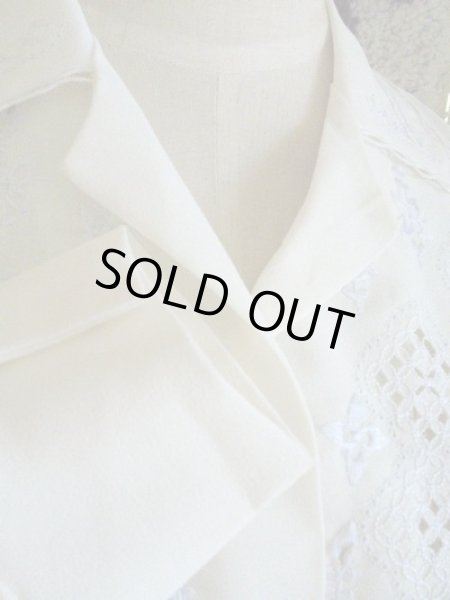 画像4: 白の刺繍ブラウス (4)