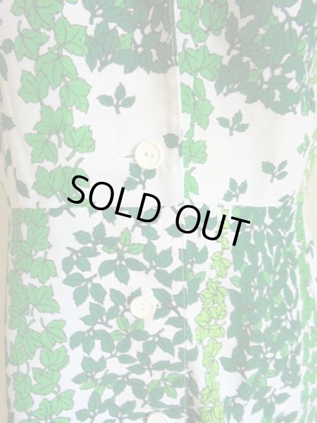 画像5: 白地に緑の葉っぱ柄ワンピ (5)