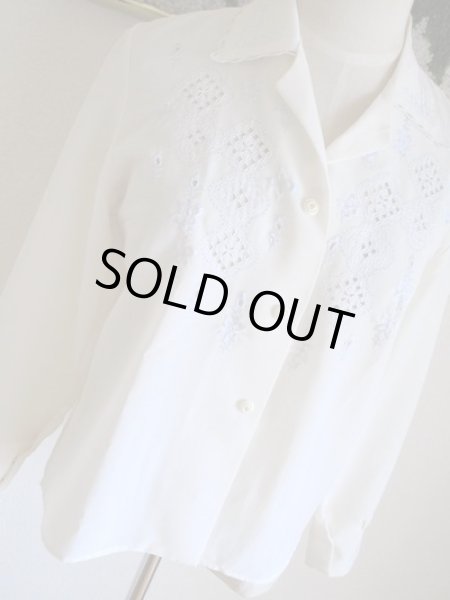 画像2: 白の刺繍ブラウス (2)