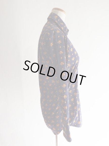 画像4: 紺地に花柄レトロブラウス (4)