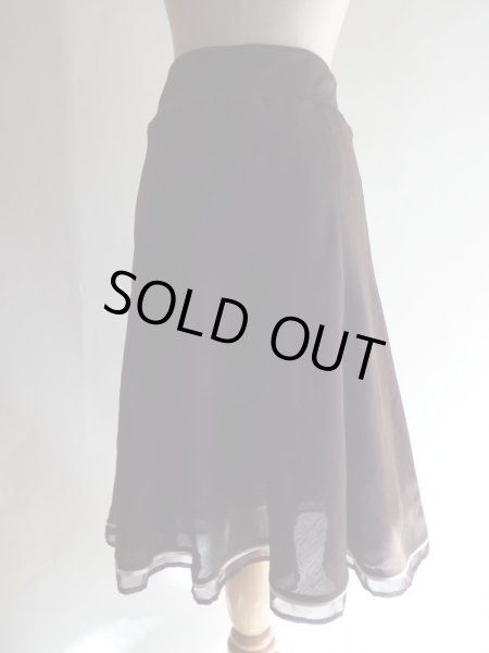 画像4: ブラウンカラーの大人可愛いフレアスカート (4)