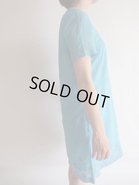 画像5: お仕立て品*お花刺繍のキレイな水色ワンピ【送料無料】 (5)