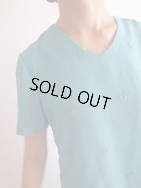 画像8: お仕立て品*お花刺繍のキレイな水色ワンピ【送料無料】 (8)