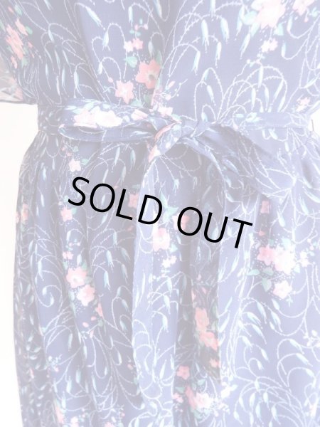 画像7: 未使用*フレアースリーブの濃紺花柄ワンピ【送料無料】 (7)