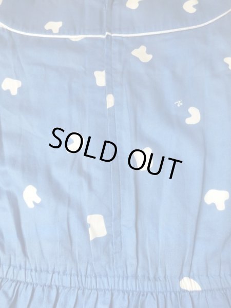 わかりにくいですが、背中にうっすら色ムラあり