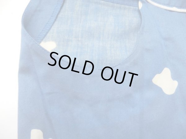 右脇下辺りにうっすら色ムラあり