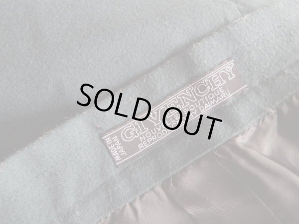 画像3: GIVENCHYで女性らしく (3)