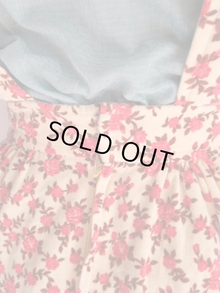 画像8: 夢見る花柄ベロア系エプロンワンピース (8)