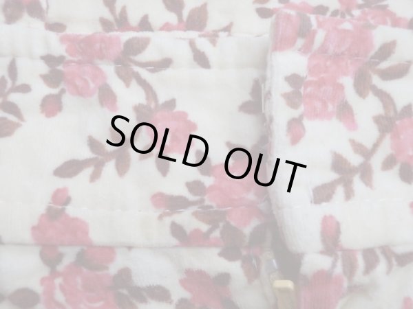 後ウエストホック近くに薄シミあり