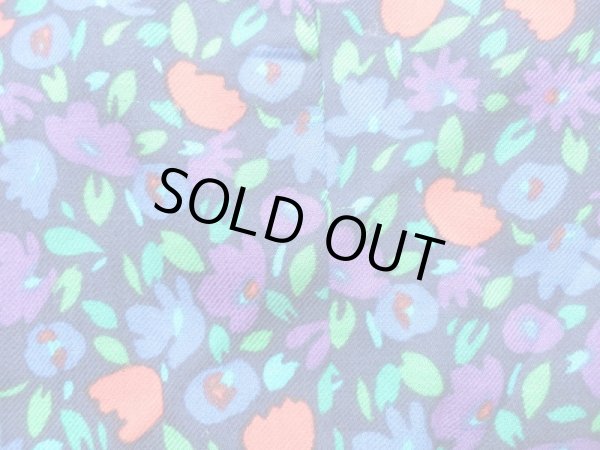 前身ボタン下に横糸ツリあり