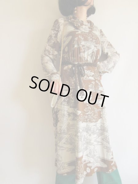 画像2: 未使用*和柄のブラウン系ワンピ*紐ベルト付【送料無料】 (2)