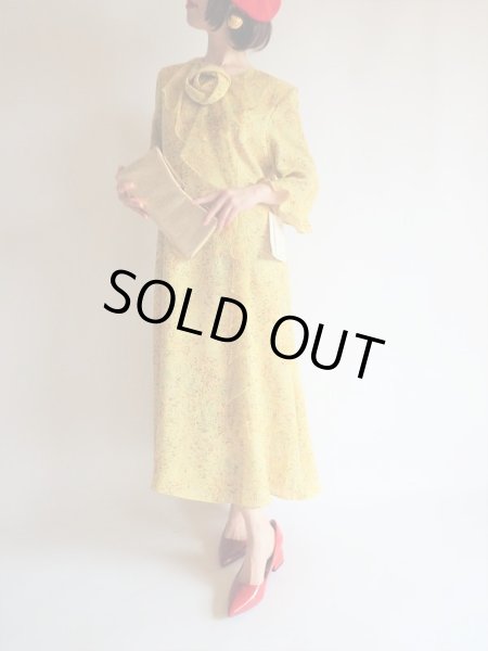 画像2: 未使用*大人イエローのフリル付きロング丈ワンピ【送料無料】 (2)