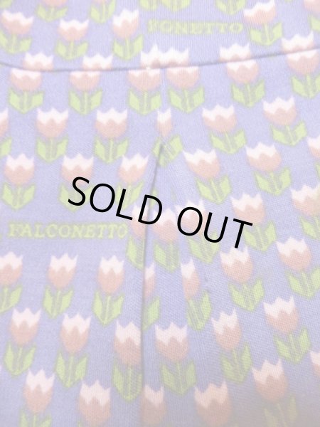 前身ウエスト下に小さな生地キズあり