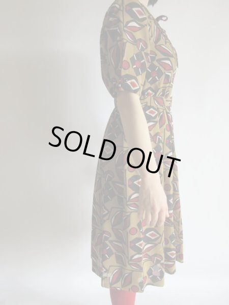 画像4: 未使用*切り絵風カラシ色ワンピース (4)