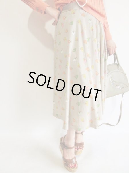 画像2: ●踊る乙女柄のロングスカート【送料無料】 (2)