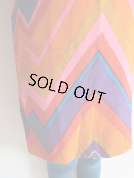 画像7: 60’s風ギザギザ模様のノースリワンピ【送料無料】 (7)