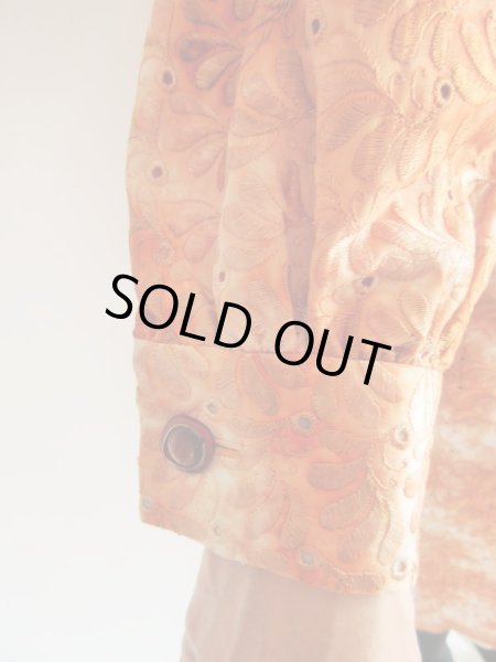 画像9: 豪華刺繍生地で仕立てられた1点モノ (9)