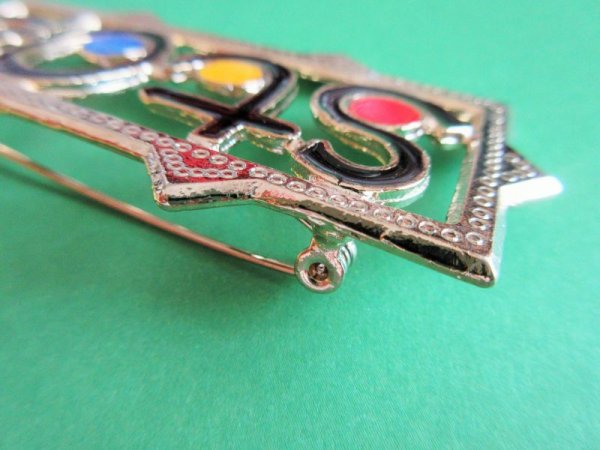 画像5: 【再入荷】未使用*インパクトたっぷり英字ロゴブローチ (5)