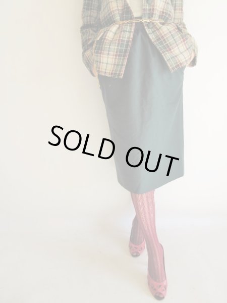 画像2: GIVENCHYで女性らしく (2)