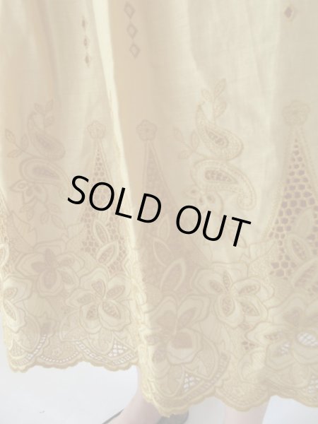 画像8: 存在感を放つ刺繍 (8)