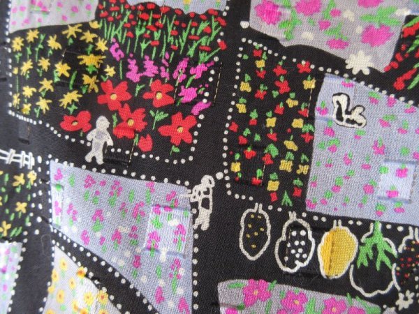 画像8: 【まるで絵本の1ページのような*】メルヘン柄のワンピース (8)