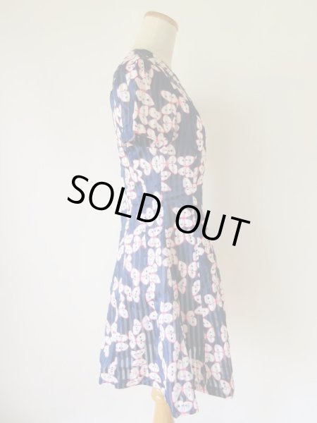 画像6: ネイビーに白蝶々柄ワンピ (6)