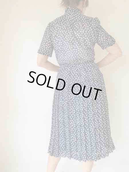 画像5: レディーなネイビーのワンピース (5)