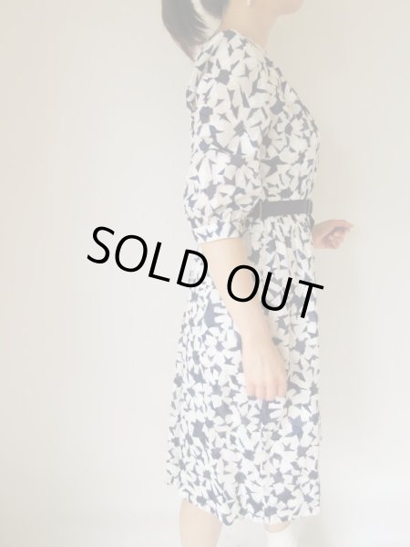 画像5: ネイビー×ホワイトで永遠のお嬢さまスタイル (5)