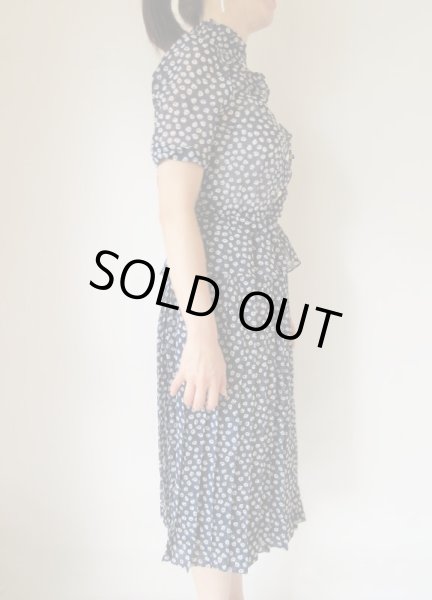 画像4: レディーなネイビーのワンピース (4)