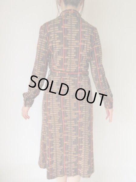 画像5: オレンジのラインがワンポイントに (5)