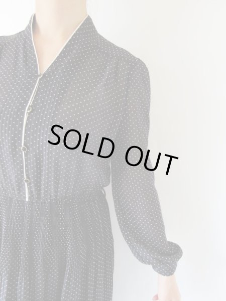 画像7: 安定の白ドットワンピース (7)