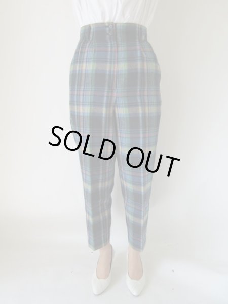 画像3: 美シルエットのチェック柄テーパードパンツ (3)
