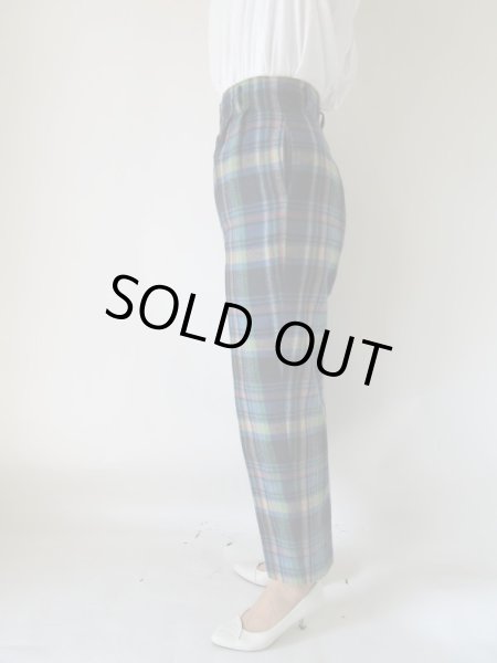 画像4: 美シルエットのチェック柄テーパードパンツ (4)