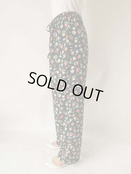 画像4: カラフル花柄のリラックスパンツ (4)