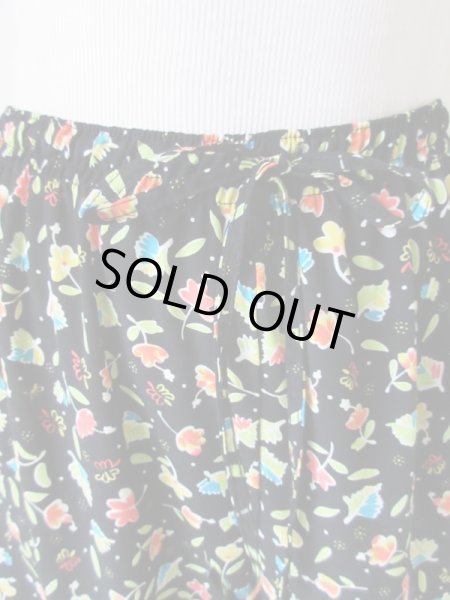 画像6: カラフル花柄のリラックスパンツ (6)