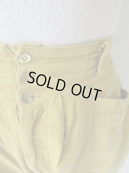 画像8: トレンドカラーの着回しの効くパンツ (8)