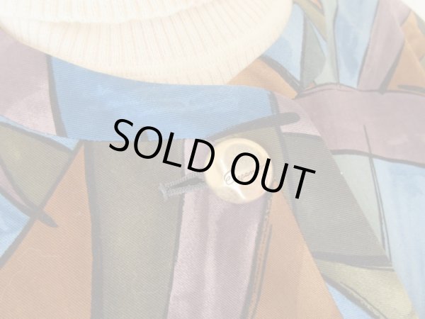 画像6: 英字ロゴボタンの大人カラーリングアウター (6)