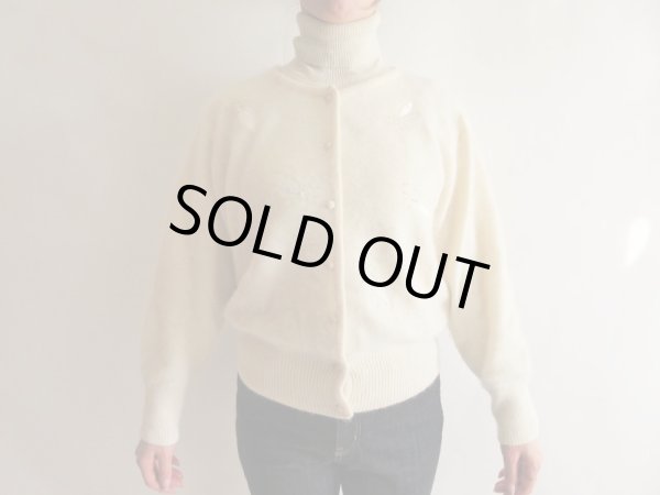 画像3: 葉っぱモチーフの上品ホワイトカーディガン (3)