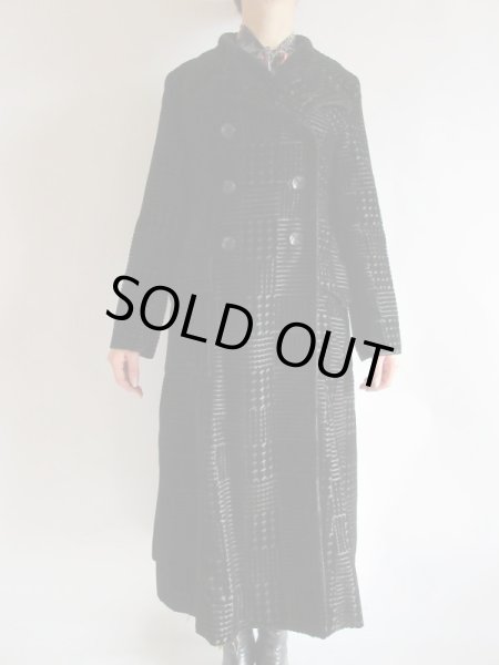 画像3: 軽い着心地のブラックカラーコート (3)