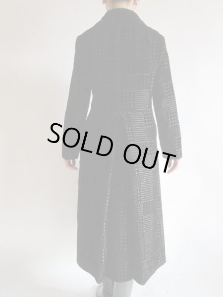 画像5: 軽い着心地のブラックカラーコート (5)