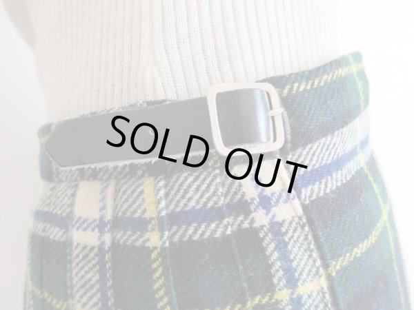 3個穴が空いていて調整できます