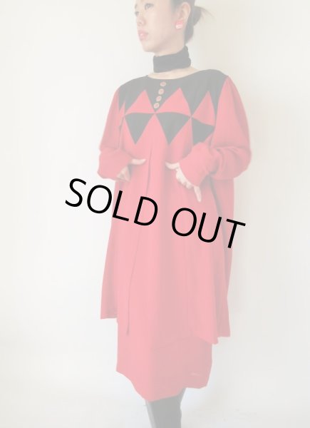 画像3: 未使用*黒色三角柄の赤色ふんわりワンピース (3)