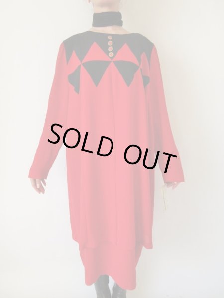 画像4: 未使用*黒色三角柄の赤色ふんわりワンピース (4)