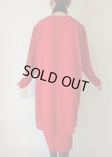 画像7: 未使用*黒色三角柄の赤色ふんわりワンピース (7)