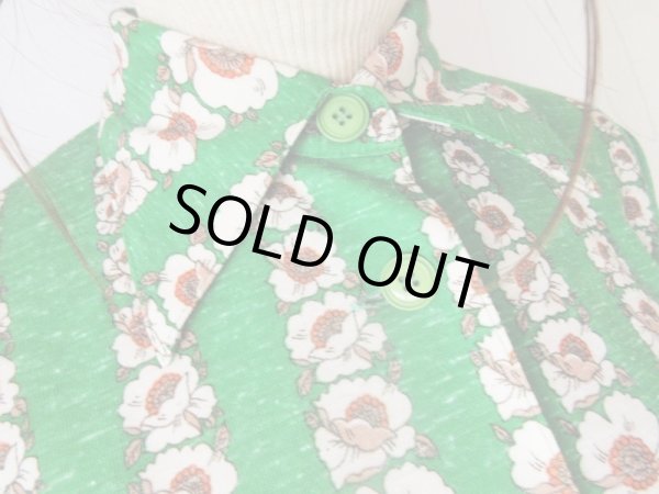 画像6: レトロチャーミングなお花柄ワンピース ゆったりサイズ* (6)