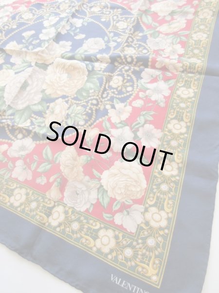 画像2: VALENTINO*シルクスカーフ (2)