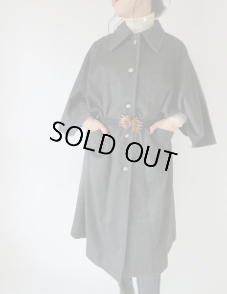 画像9: 1点モノ*ステッチの効いたオーバーサイズの大人顔コート (9)